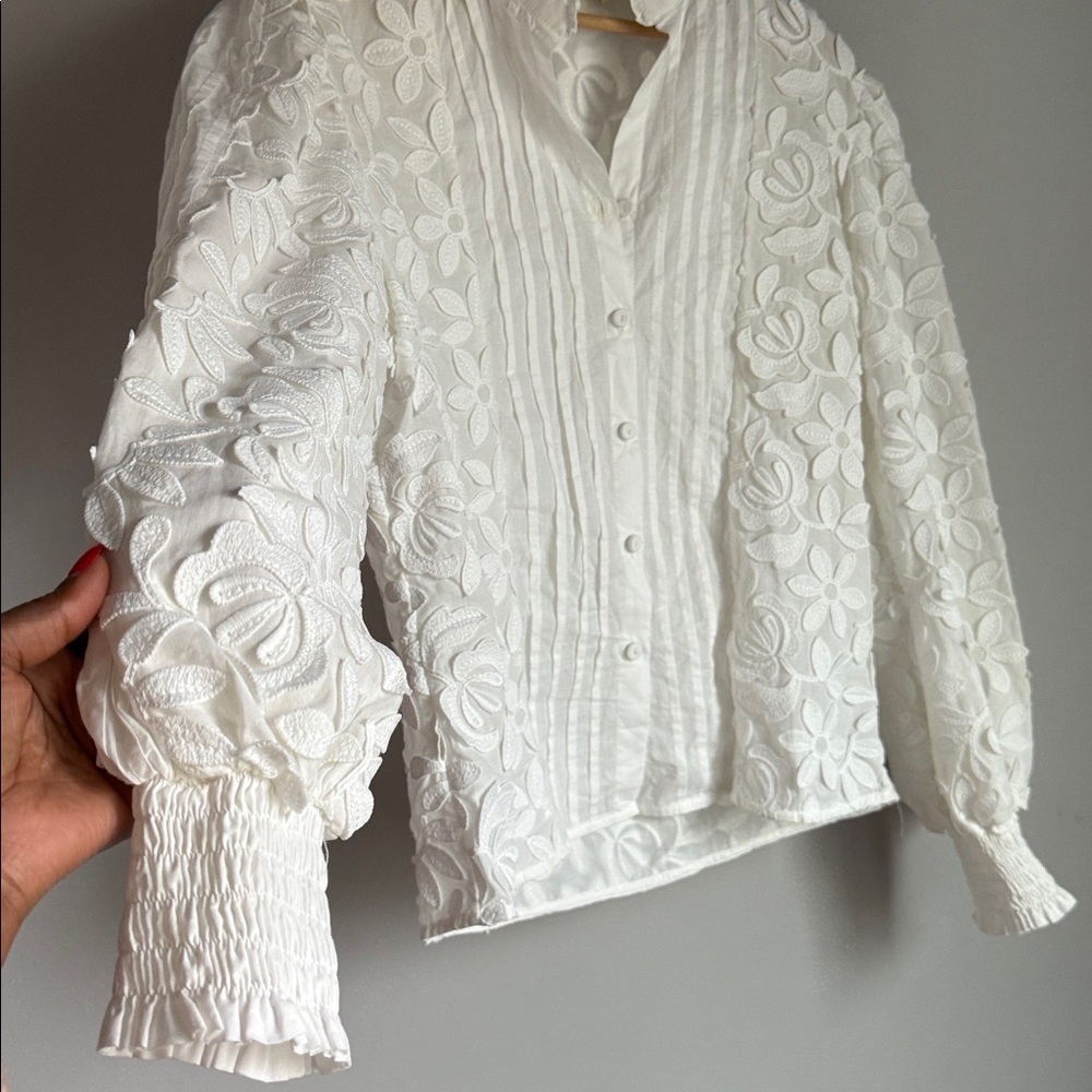 Waimari Magnolia Floral Button-Up Blouse Small - Picture 6 of 13